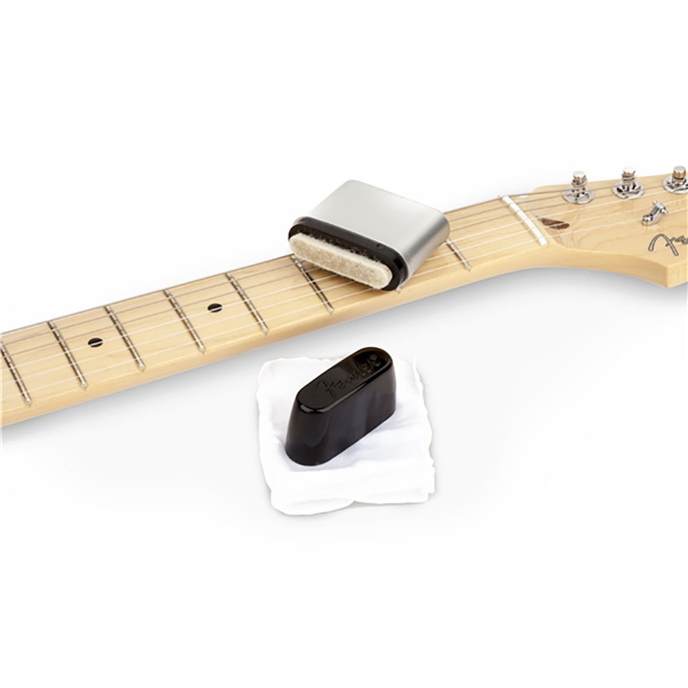 Fender 0990521100 Guitar Speed Slick String Cleaner